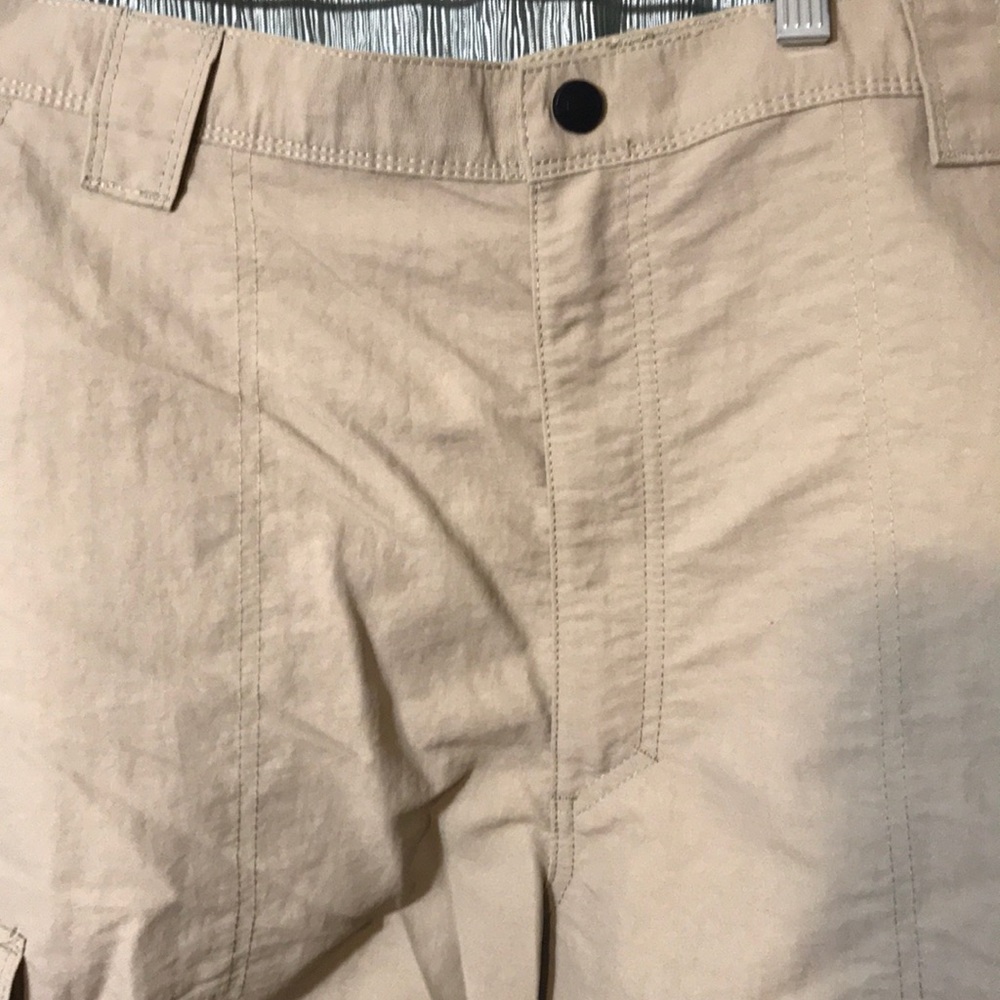 Men’s wrangler cargo shorts